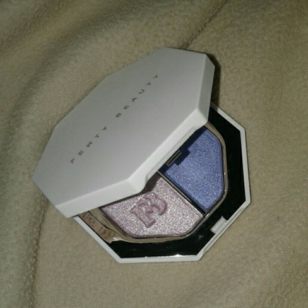 Fenty Beauty Killawatt Foil 7DayWknd Poolside